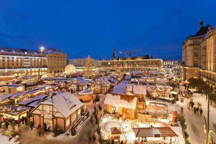 Der stimmungsvollste und schönste Weihnachtsmarkt: der Dresdner Striezelmarkt Dresdner Striezelmarkt