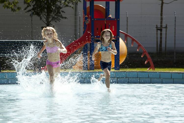Ab ins Freibad! Das Freibad Grünhöfe in Bremerhaven Freibad Grünhöfe Bremerhaven
