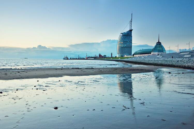 Sailcity Hochhaus in Bremerhaven Sailcity Hochhaus Bremerhaven