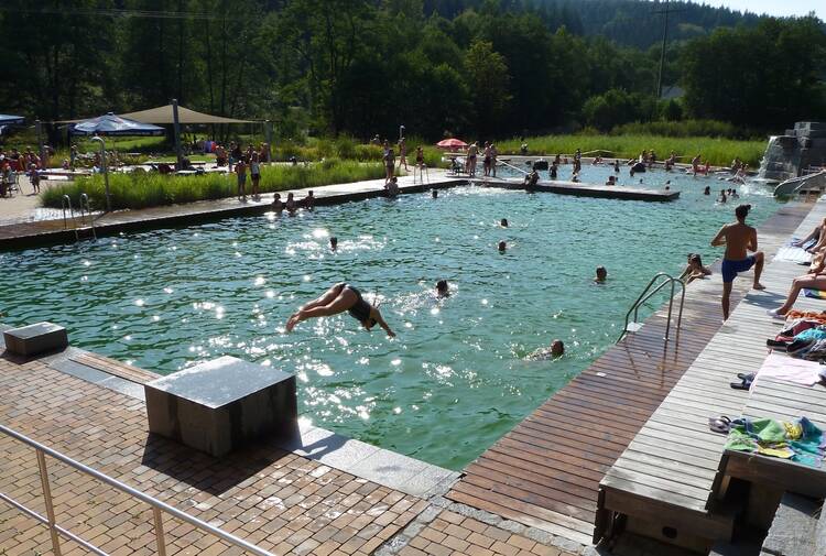 Naturschwimmbad Heigenbrücken in Bayern Naturschwimmbad Heigenbrücken