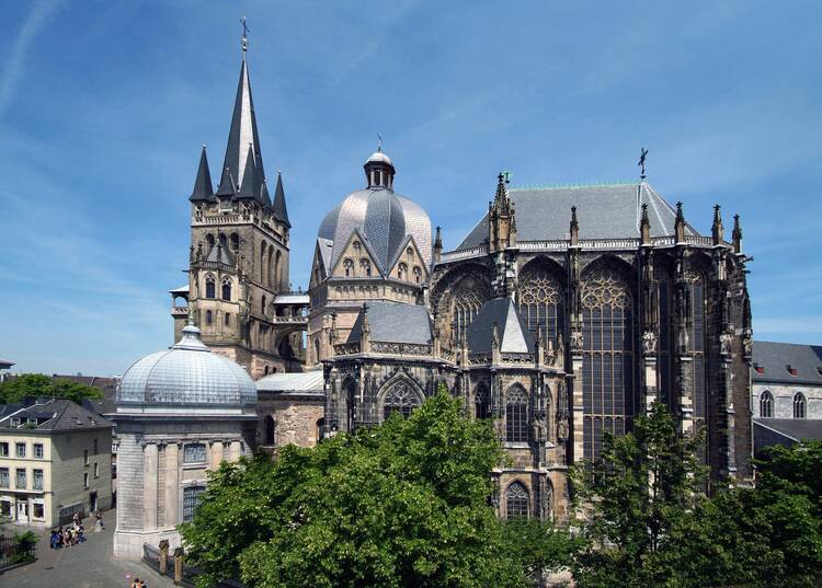 Eine Kinderführung durch Aachen machen Aachener Dom