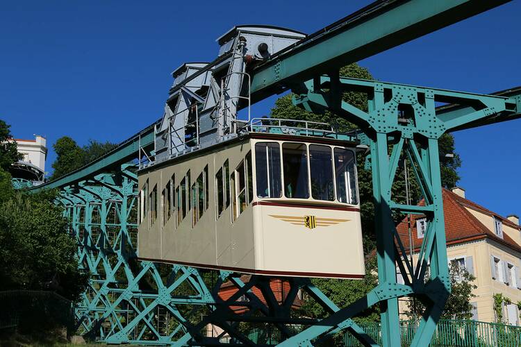 Für Abgehobene: Schwebebahn fahren Schwebebahn Dresden