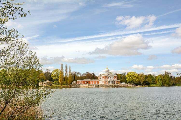Mit der Familie an den Heiligen See in Potsdam fahren Heiliger See Potsdam