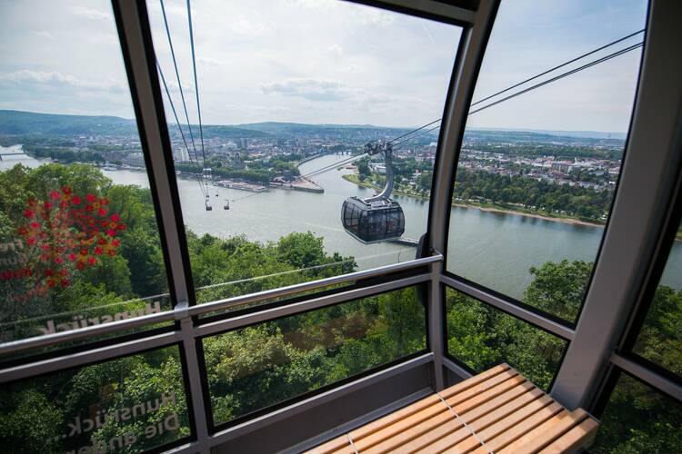 Mit der Seilbahn zur Festung Ehrenbreitstein fahren Seilbahn Koblenz