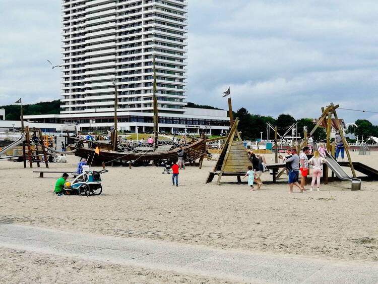 DER Spielplatz an der Promenade in Travemünde Spielplatz Travemünde