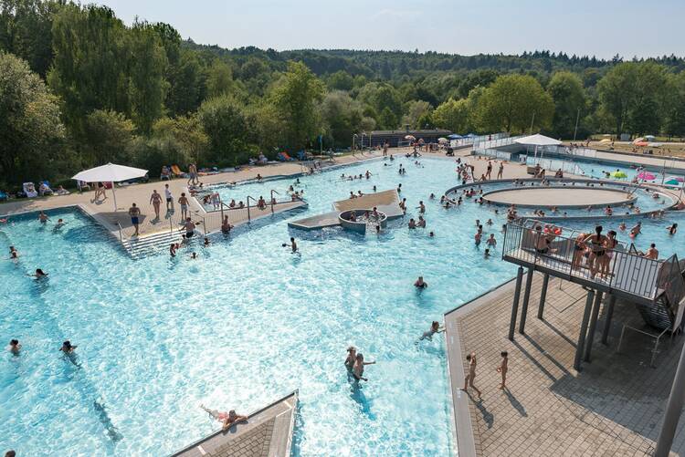 Abtauchen im peb! peb Passauer Erlebnisbad
