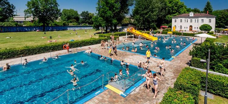 Schwimmen mit Tradition: ins Schreberbad Schreberbad Leipzig