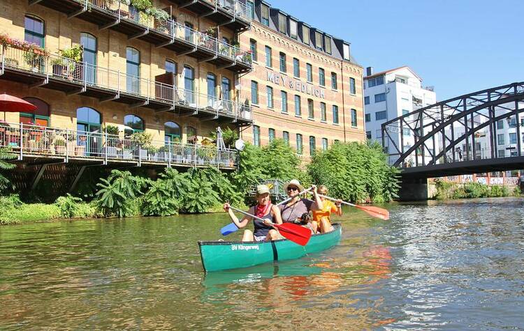 Eine Bootsfahrt auf dem Karl-Heine-Kanal unternehmen Bootsfahrt Leipzig
