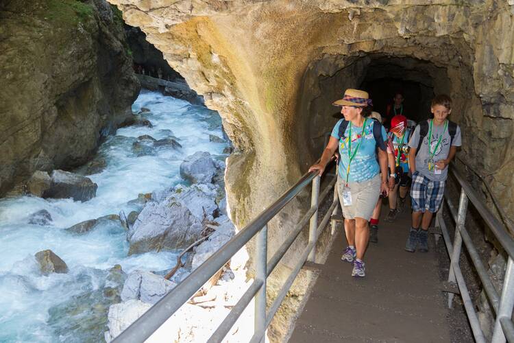 Mit Kindern durch die Partnachklamm wandern Partnachklamm Kinder