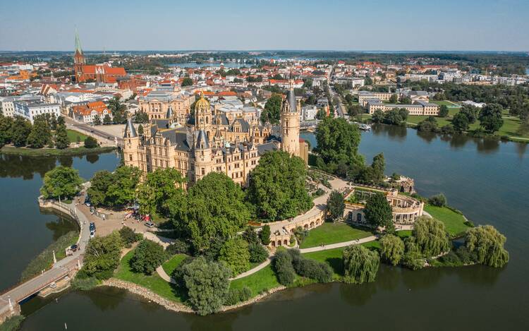 Einen Ausflug nach Schwerin machen Schwerin Ausflug Familie