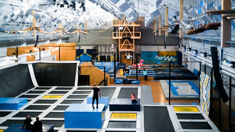 Euch im Trampolinpark Airtime fröhlich müde hüpfen Trampolinpark Airtime Nürnberg