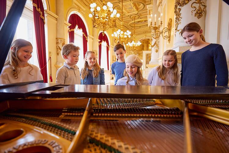 Semperoper Ferienprogramm für Familien Führungen in der Semperoper