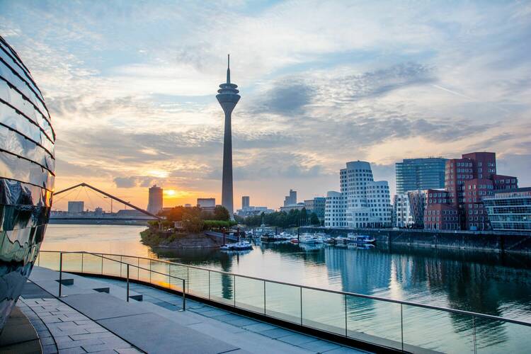 Rheinturm Düsseldorf