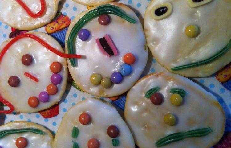 Lustige Amerikaner Backen mit Kindern